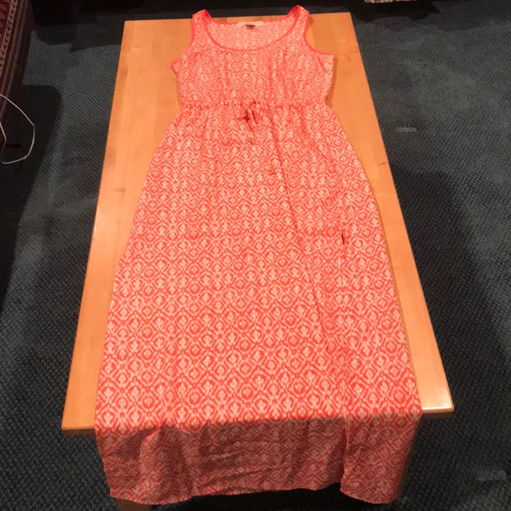 Women’s dress